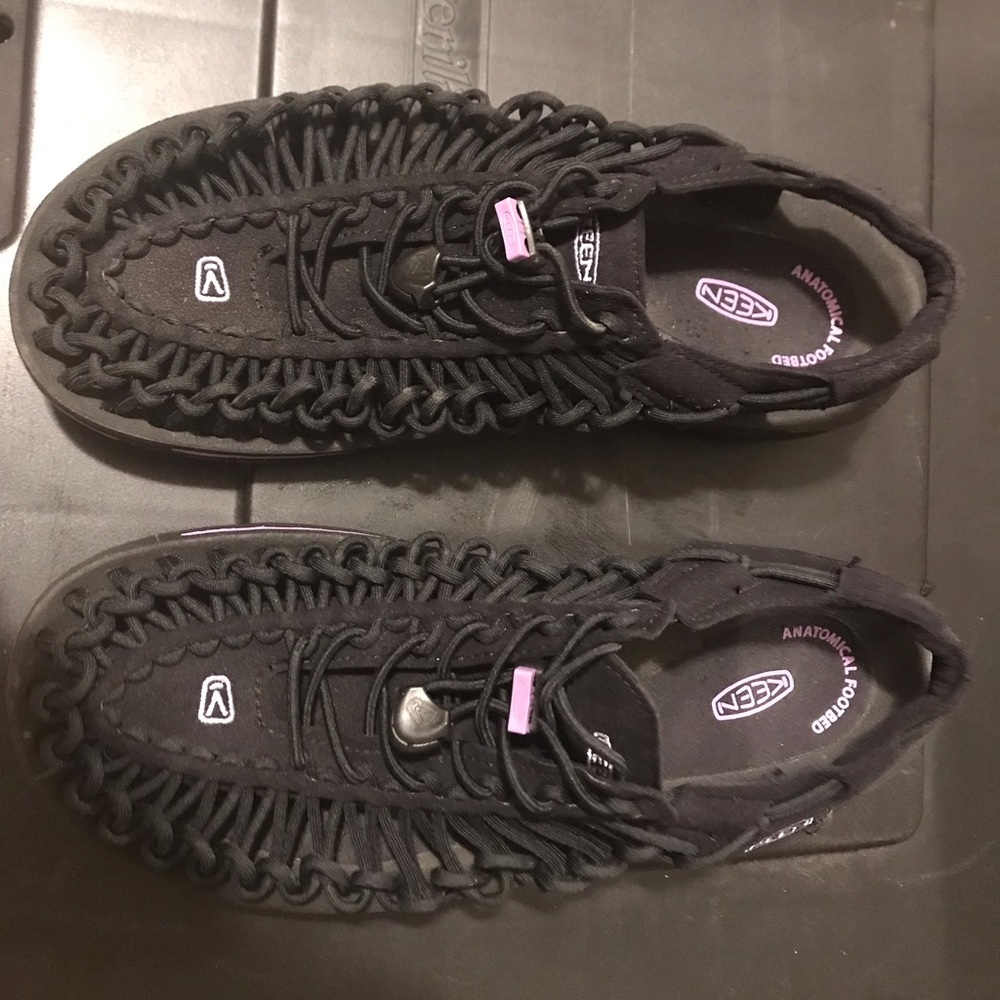 Keen “Uneek” Sandals